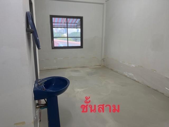 PB5437 ให้เช่าอาคารพาณิชย์ ริมถนนย่านลาดพร้าววังหิน ลาดพร้าวโชคชัย4 ตึกรีโนเวทใหม่ 7