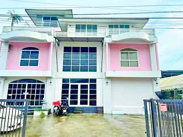 ดีไซน์ทันสมัย สภาพสวย 100ตร.ว. 700ตร.ม. พัฒนาการ 91-99 9นอน 4 น้ำ อาคาร 4ชั้น สวนหลวง ร.9 900ม. 1