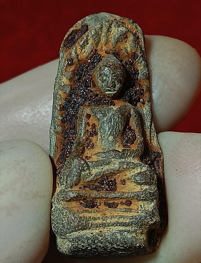 พระรอดลำพูน Phra Rod Lampoon 帕洛佛牌