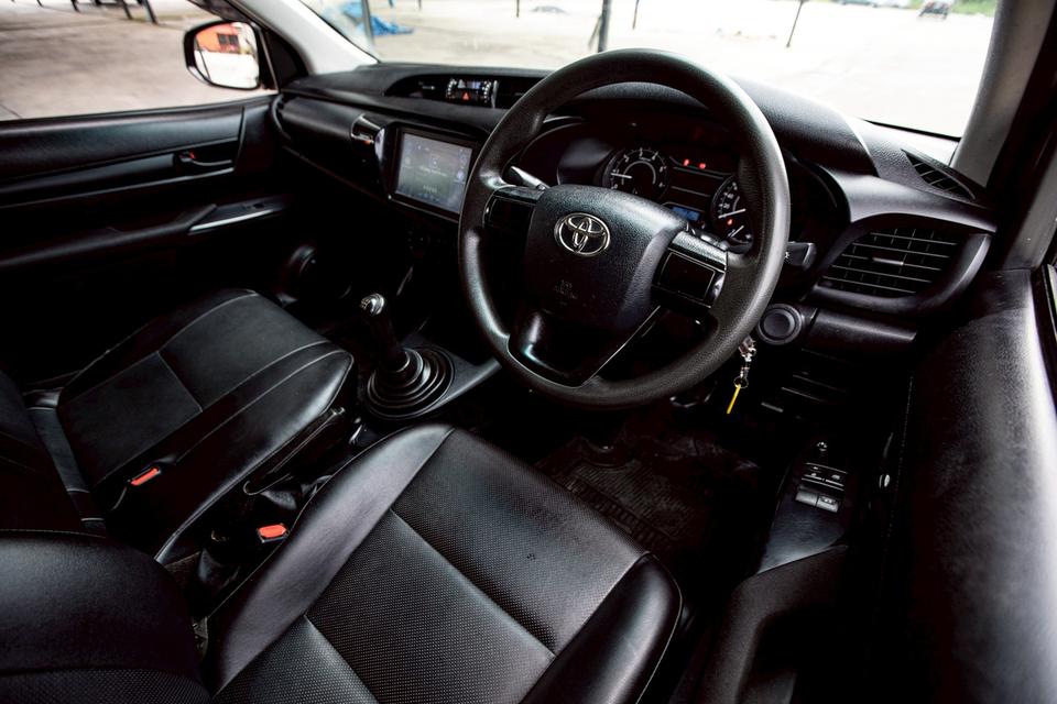 TOYOTA HILUX REVO 2.8 ENTRY STANDARD CAB ปี 2022 สีเทา  13