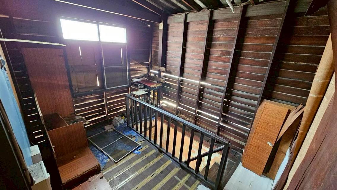 ขายที่ดินพร้อมบ้านครึ่งปูนครึ่งไม้ ทำเลทองดอนเมือง ซอยช่างอากาศอุทิศ 10  เนื้อที่  54.3 ตรว. 9