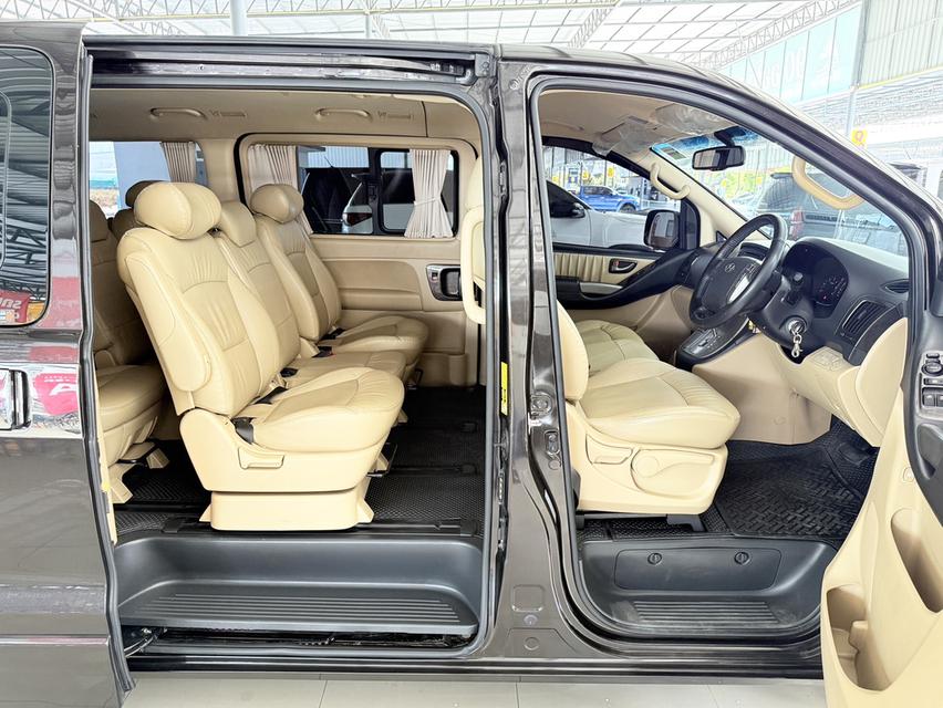 Hyundai H-1 2.5 Deluxe (ปี 2017) Wagon AT 14