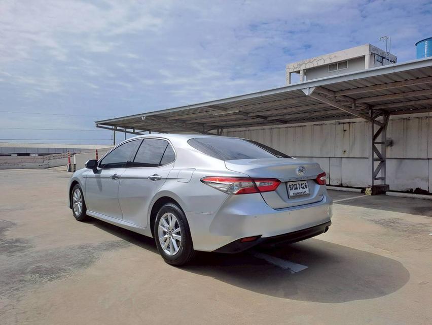 Toyota Camry 2.0 g ปี 2019 รถสภาพสวยมือเดียวจากป้ายแดง