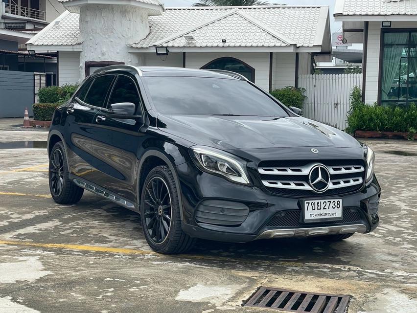 Mercedes-Benz GLA250 AMG ปี 2018 สีดำ ออโต้ รูปย่อยที่ 2