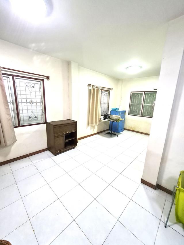 บ้านสองชั้น ใกล้โรงเรียน สารสาทร์ 7