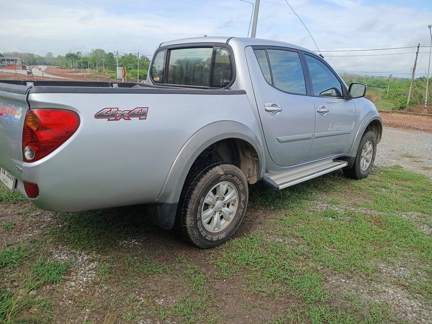 Mitsubishi รถบ้านเกียร์ออโต้ รูปที่ 5