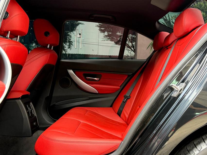 2017 BMW 320D MSPORT (แท้) รถมือเดียวป้ายแดง รถออกศูนย์ BMW THAILAND รถวิ่งน้อย เข้าศูนย์ทุกระยะ รถไม่เคยมีอุบัติเหตุครับ รูปที่ 15