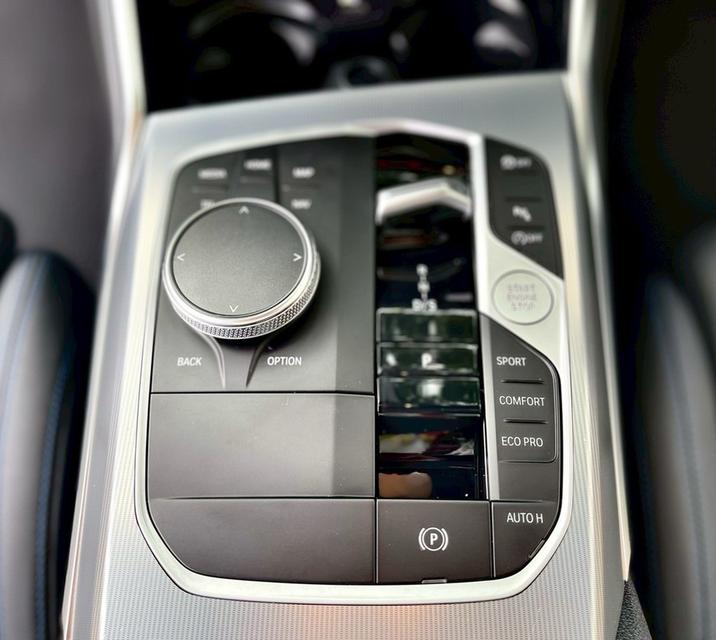 ขาย BMW 320d Msport ปี23 10