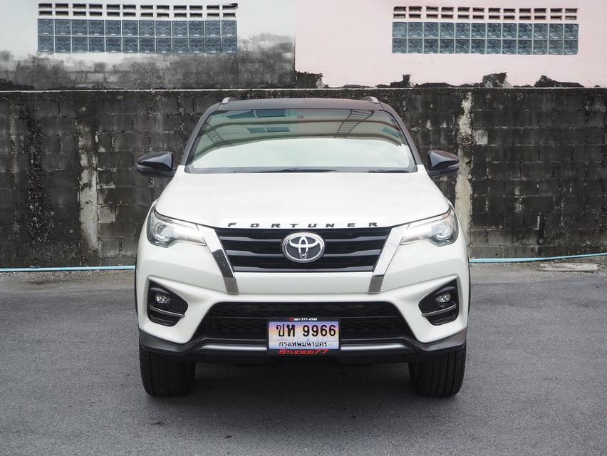 TOYOTA FORTUNER 2.8 TRD SPORTIVO BLACK TOP 2WD ปี 2020 3
