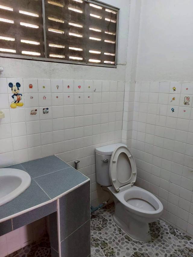 🏡 ทาวน์โฮมสองชั้นในทำเลเศรษฐกิจ ใกล้รพ.สวนดอก #เมืองเชียงใหม่ ราคาเพียง 10,000 บาท/เดือน ✨ 清迈两层联排别墅出租 2 卧室 2 卫生间 – 租金 10,000 泰铢/月 ✨ 3