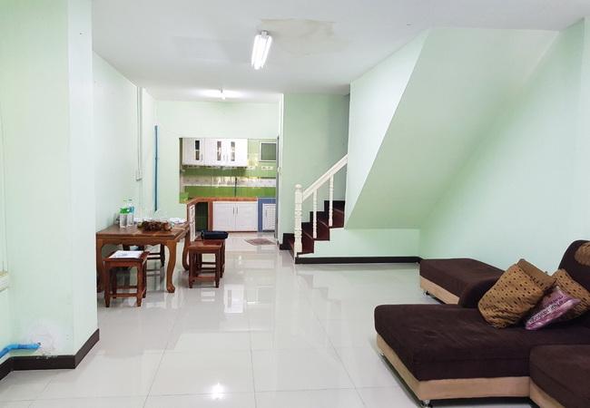 ขายทาวน์เฮ้าส์ หมู่บ้านกัญจน์เพชร 3 ซอยนวมินทร์ 74 เขตคันนายาว กรุงเทพมหานคร 2