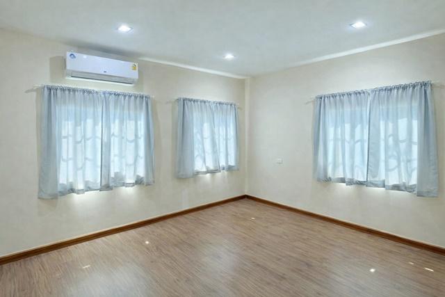 ฟิวเจอร์-รังสิตคลอง3 ตลาดคลองสาม 800 ม. ให้เช่าทาวน์โฮม 2 ชั้น 4 นอน 3 น้ำ 20 ตร.วา.ตลาดไท 3กม. ตลาดไอยรา 2.8กม. 3