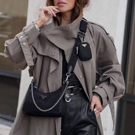 Prada re-edition 2005 Y21 Black สายโซ่ 8