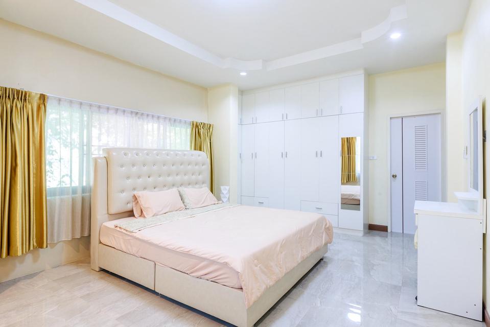 Pool villa 2 ชั้น 🏊‍♀️💗มี 5 ห้องนอน 3 ห้องน้ำ  ราคา 7.8 ล้านบาท  !!โอนคนละครึ่ง 15