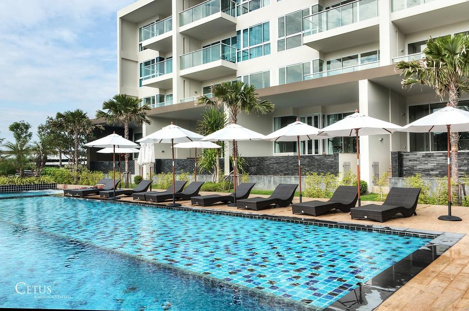 Beachfront Condominium Pattaya 14