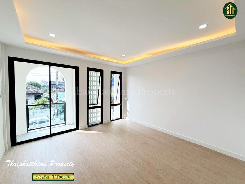 ทาวน์เฮ้าส์ เสนานิคม 1 ลาดปลาเค้า  7