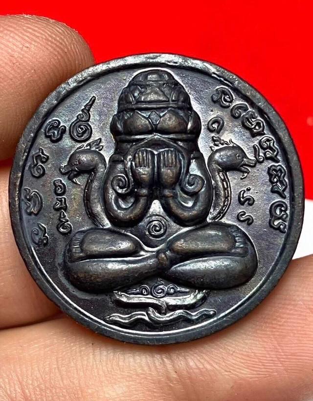 เหรียญพระปิดตาพังพระกาฬ รุ่นแรก ปี 2532 เนื้อนวโลหะ บล็อกเครายาว นิยมสุด สวยเดิม พระแท้