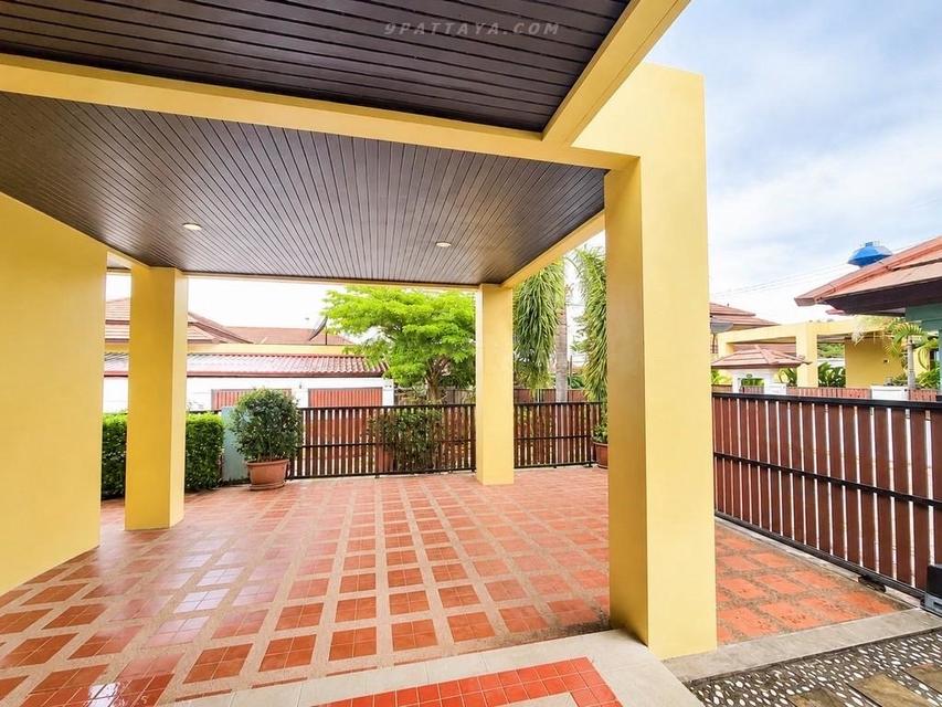 For Sale — Pool Villa at Grand Garden Village, Bang SarayPool villa for sale at Grand Garden Village, Bang Saray.Spacious land plot with swimming pool 3