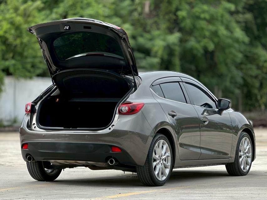 รหัสรถ PAT6031 Mazda 3 2.0 S Sport Hatchback สีเทาดำ ปี 2017 8