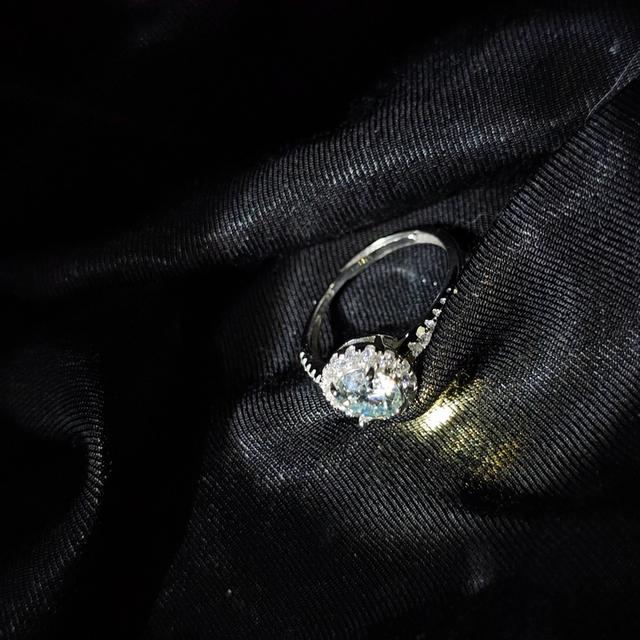 แหวนที่ เหมาะสำหรับคุณผู้ หญิง หรูหรา สวยงาม มีใบรับรองทุกชิ้น 7