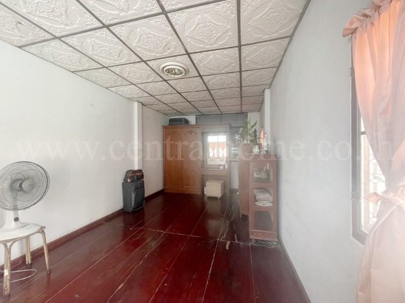 ทาวน์เฮ้าส์ ซอยจตุรทิศ 2 ดินแดง หลังริม ใกล้ BTS อนุสาวรีย์ชัยสมรภูมิ 16