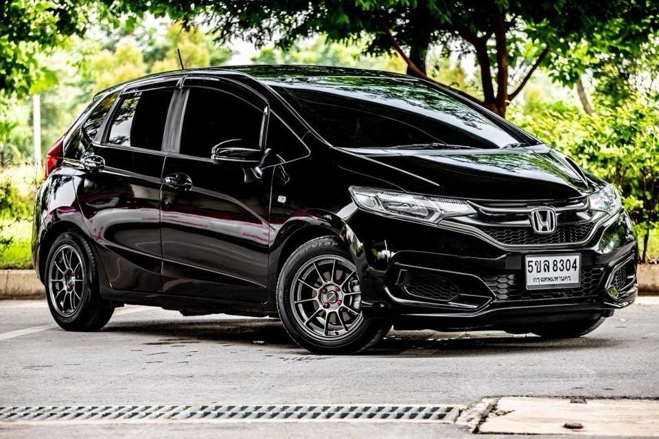 Honda Jazz 1.5S ปี 2018 สีดำ เกียร์ออโต้ มือเดียวป้ายแดง  4