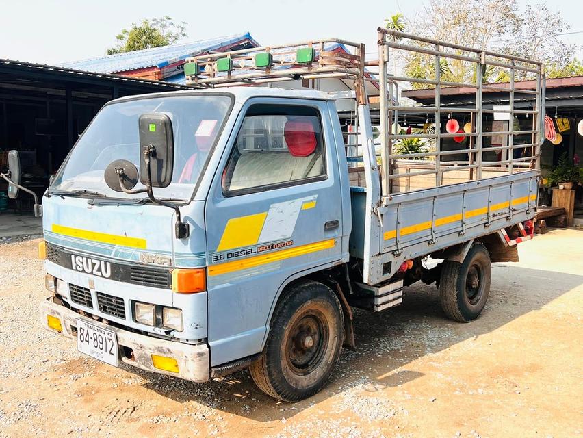 ส่งต่อรถบรรทุก 4 ล้อ ISUZU NKR 100HP 