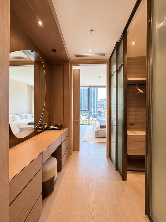 For Rent: SCOPE Langsuan (83 sqm) 1 Bed Chanintr Furnished Private Lift 170k/month Experience ultra-luxury living at prime Langsuan 8