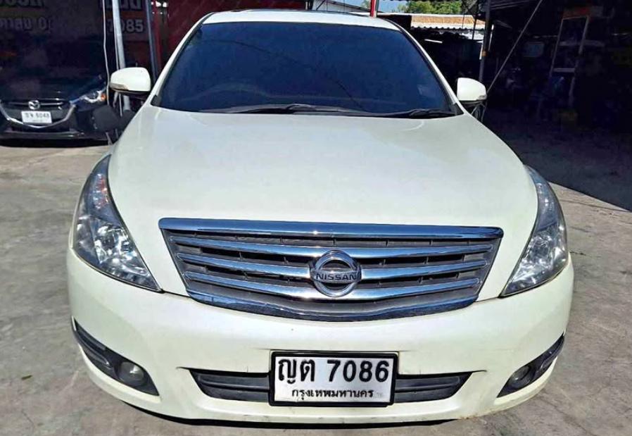 ขาย NISSAN TEANA สีขาว