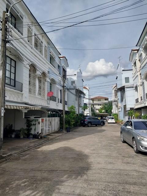 P471 ให้เช่าทาวน์โฮม 3 ชั้น บ้านกลางเมือง ลาดพร้าว-โยธินพัฒนา ใกล้ Central Eastville ซอยประดิษฐ์มนูธรรม 19 ประดิษฐ์มนูธรรม15 นาคนิวาส 16 5