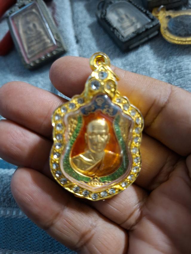 พระเหรียญเสมาหลวงพ่อทอง รุ่นทองพันล้าน วัดบ้านไร่ อ ด่านขุนทด จ นครราชสีมา [โค๊ด72]