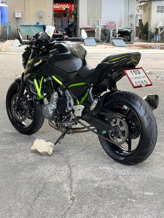 รถสวยพร้อมใช้งาน Kawasaki Z650 2