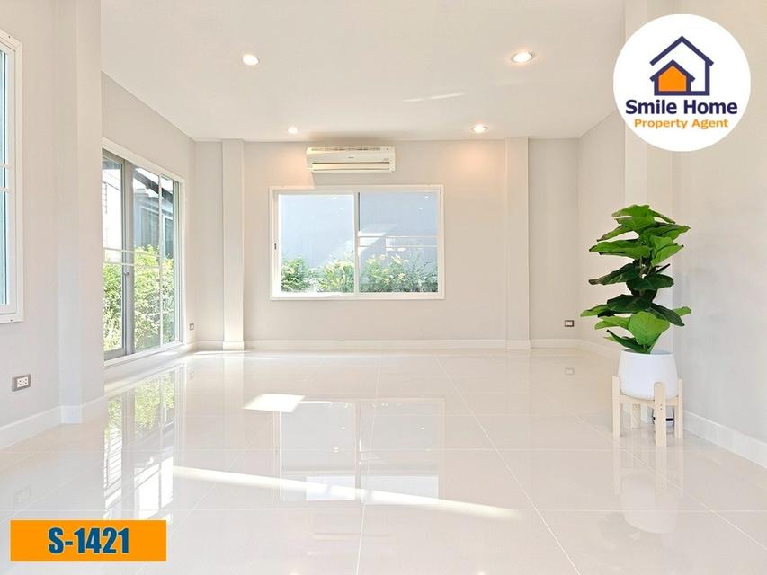 Centro ศรีนครินทร์–บางนา ใกล้สวนหลวง ร.9 4