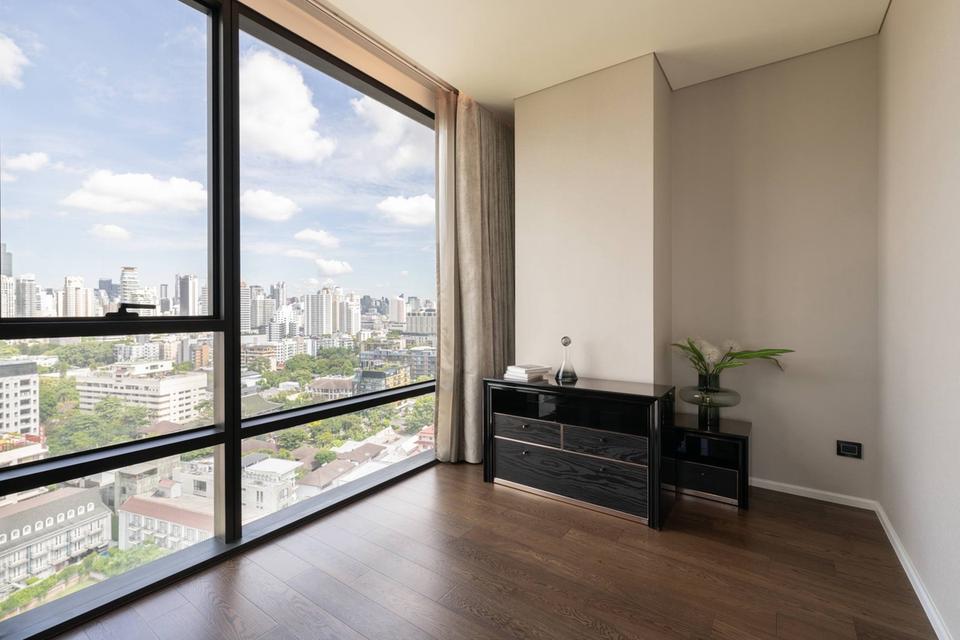 Beautiful unit in Thonglor for Sale or Rent 7
