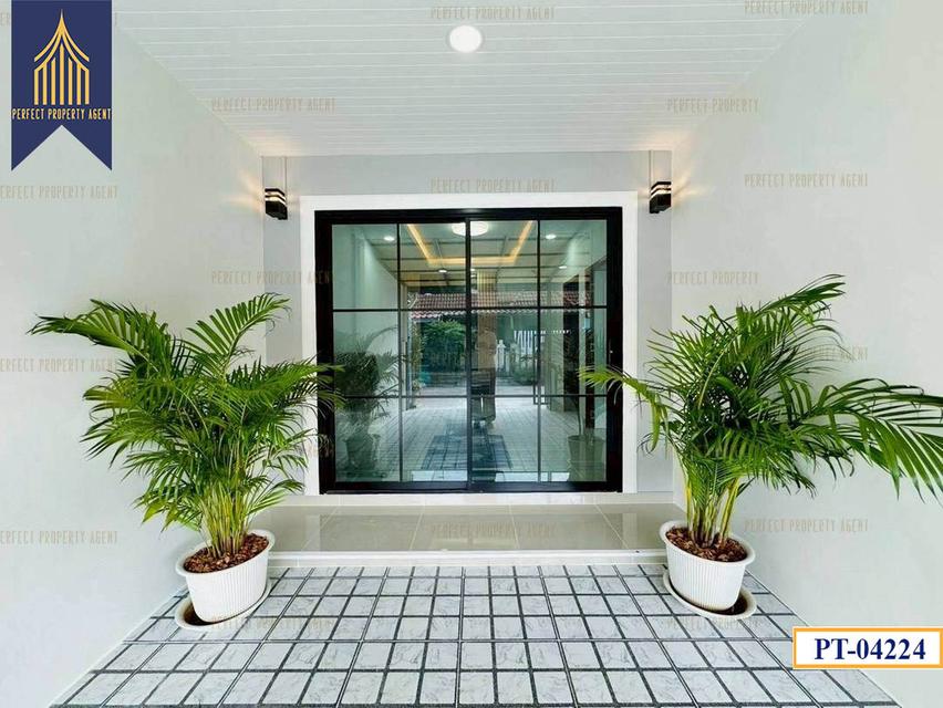 ขาย ทาวน์เฮาส์บัวทอง 4 ชั้นเดียวราคาย่อมเยาว์ 2