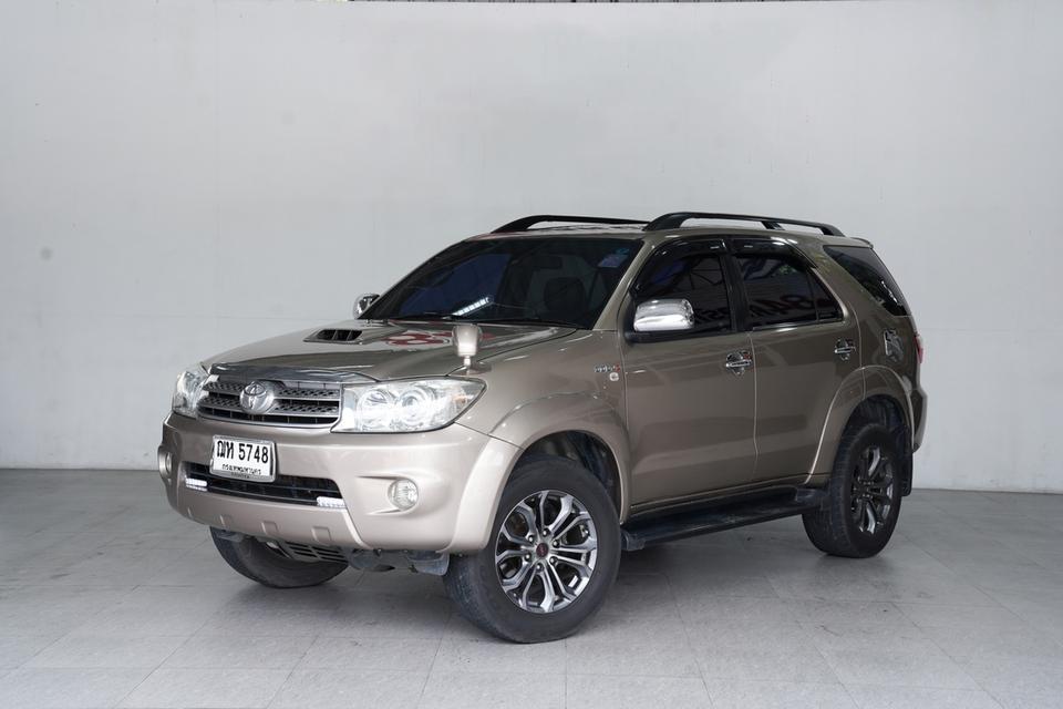 TOYOTA FORTUNER 3.0 V AT ปี 2009 จด 2009 สีน้ำตาล