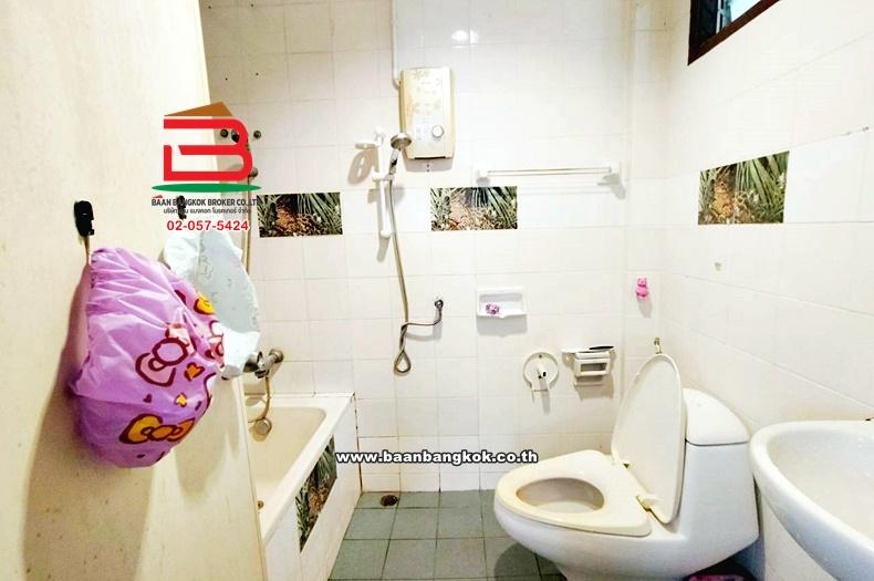 บ้านแฝด บ้านซื่อตรง ดอนเมือง เนื้อที่ 55 ตรว. (ใกล้เทศบาลเมืองคูคต) ถนนลำลูกกา ตำบลคูคต อำเภอลำลูกกา ปทุมธานี 10