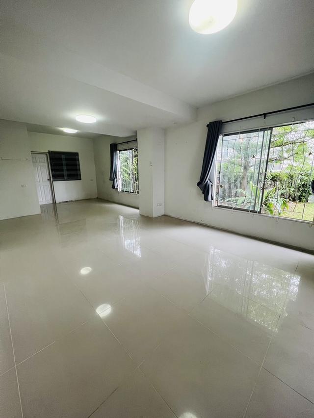 บ้านทาวน์โฮม 2ชั้น หลังริม 53 ตรวา มีพื้นที่ข้างบ้าน 4