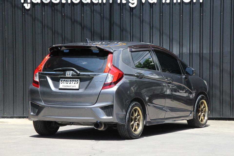 honda JAZZ 1.5 SV ปีจดทะเบียน 2016