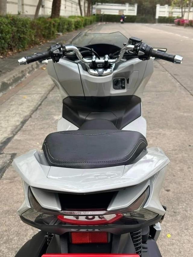 HONDA PCX ปี 23 สีเทาแลมโบ  3