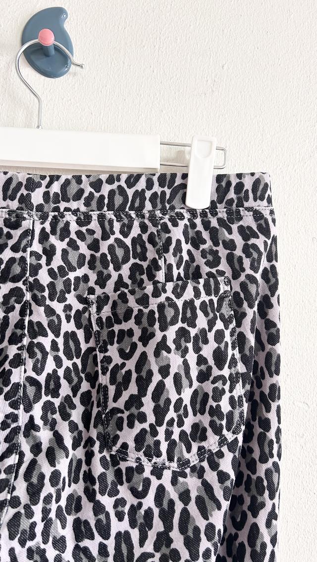 ยุนิL กางเกงหญิงเลคกิ้งผ้ายืดสีเทาลาย รูปที่ 3