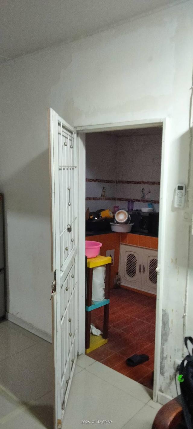 ขายด่วนขายขาดทุน ขายบ้านทาวเฮ้า 3ห้อง 2น้ำ แถมมอเตอร์ไซต์ 13