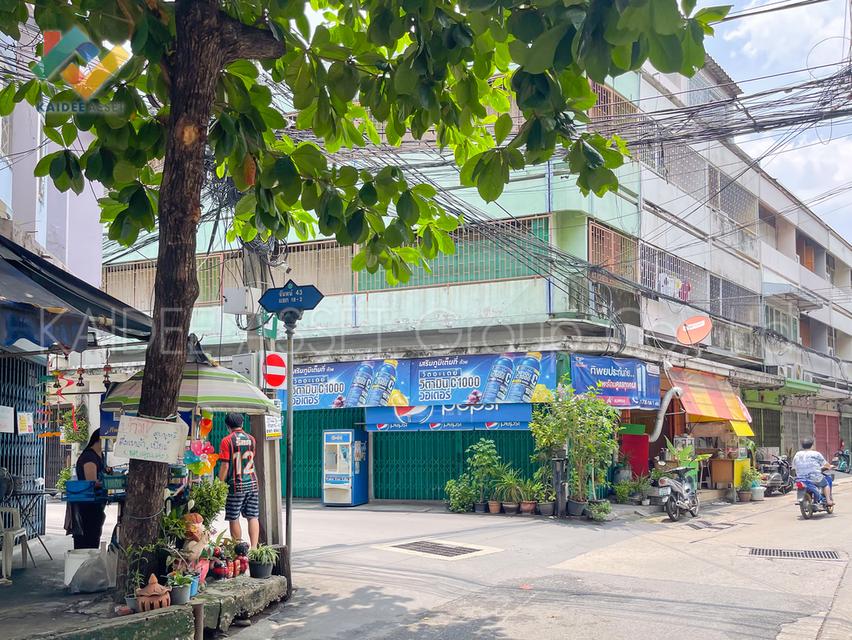 ตึกแถว ถนน จันทน์ 43 แยก 18-2 ซอย เจริญราษฎร์ 5 สาธุประดิษฐ์ 17