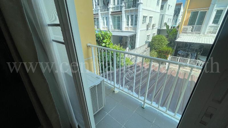 ทาวน์เฮ้าส์ โกลเด้น ซิตี้ ปิ่นเกล้า - จรัญสนิทวงศ์ หลังริม พร้อมเข้าอยู่ 10