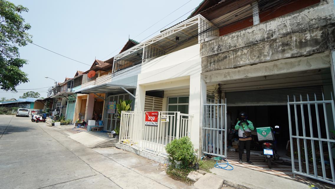 บ้านทาวน์เฮ้าส์ 2 ชั้น