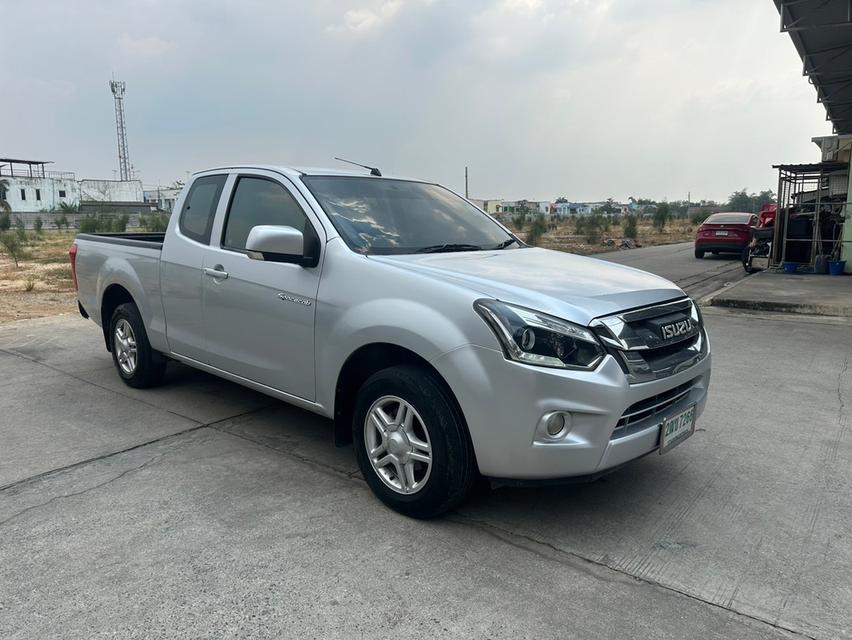 17IsuzuDMax1900SPACECABsPickupMt. 19