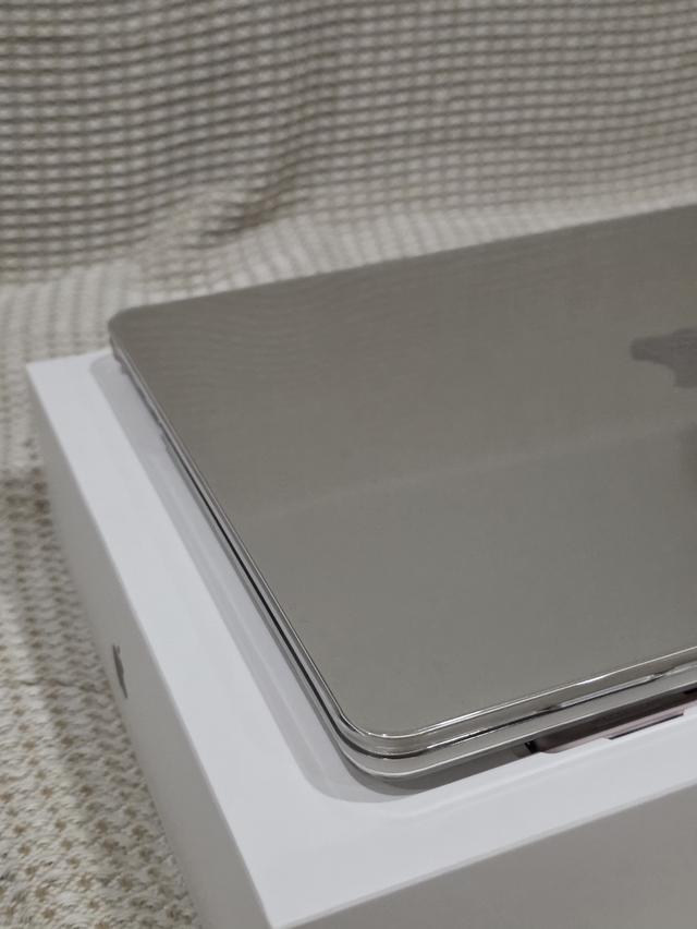 Macbook Air M4 256G 13 Starlight