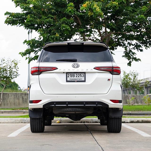 FORTUNER 2.8 GR Sport Black Top 4WD ปี 2022 รหัส 12AT2253 19