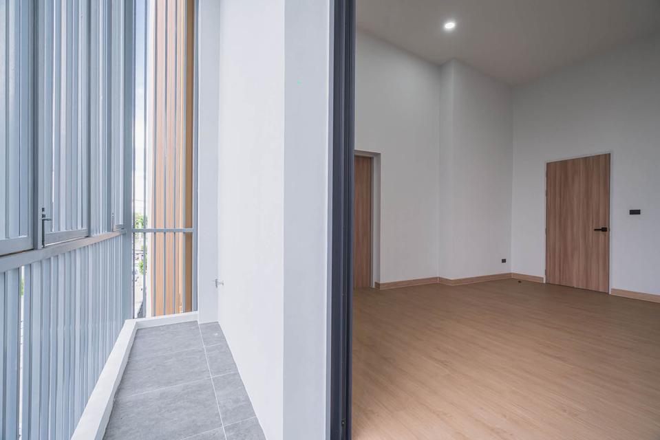 Sale Modern Luxury 𝐏𝐑𝐄𝐄𝐂𝐇𝐀 รามคำแหง–กรุงเทพกรีฑา 18