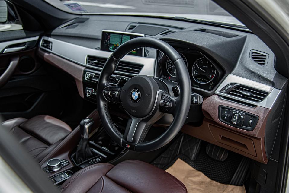 (แจ้งรหัสรถ CBL5721) BMW X1 sDrive18d M Sport 2.0 F48 AT 2017 รูปที่ 11